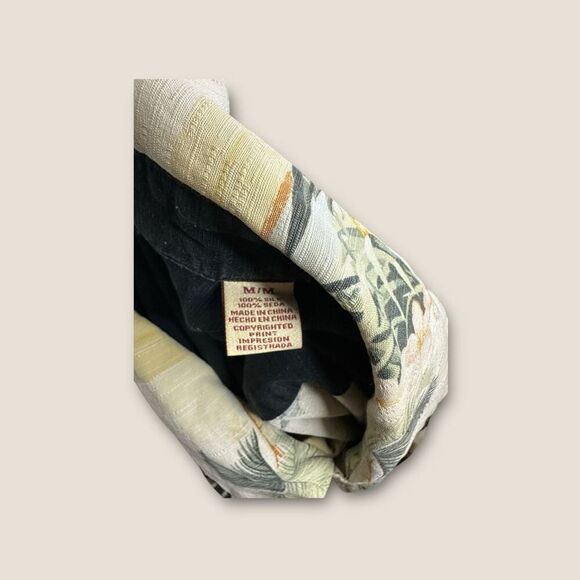 Jamaica Jaxx Hawaiian Casual Silk Button Down Size Medium - Picture 7 of 8